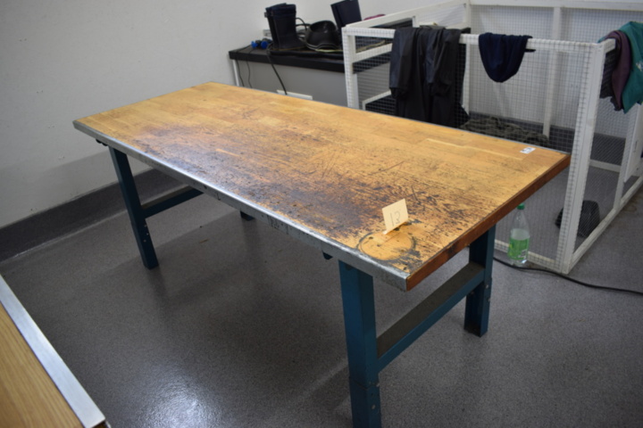 1452937-1 Arbetsbord
