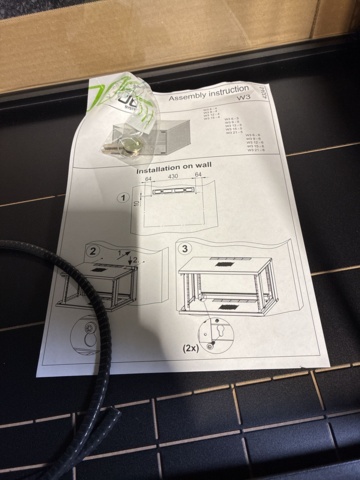 1602760-8 Väggskåp Enoc System W3 15-4-S med glasdörr