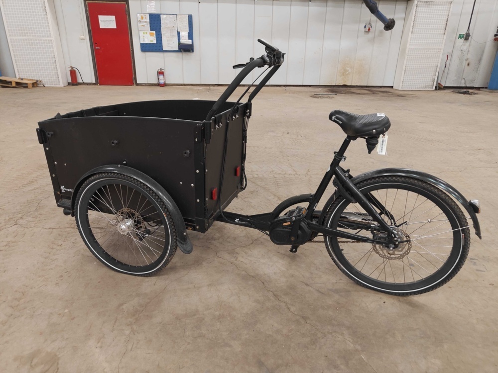1581786-1 Electric bicycle box bicycle Cargobike