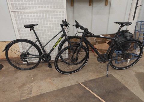 Bicycles 2 pcs: Occano H5, Trek FX2