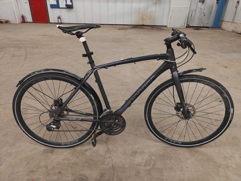 1581791-2 Bicycles 2 pcs: Occano H5, Trek FX2