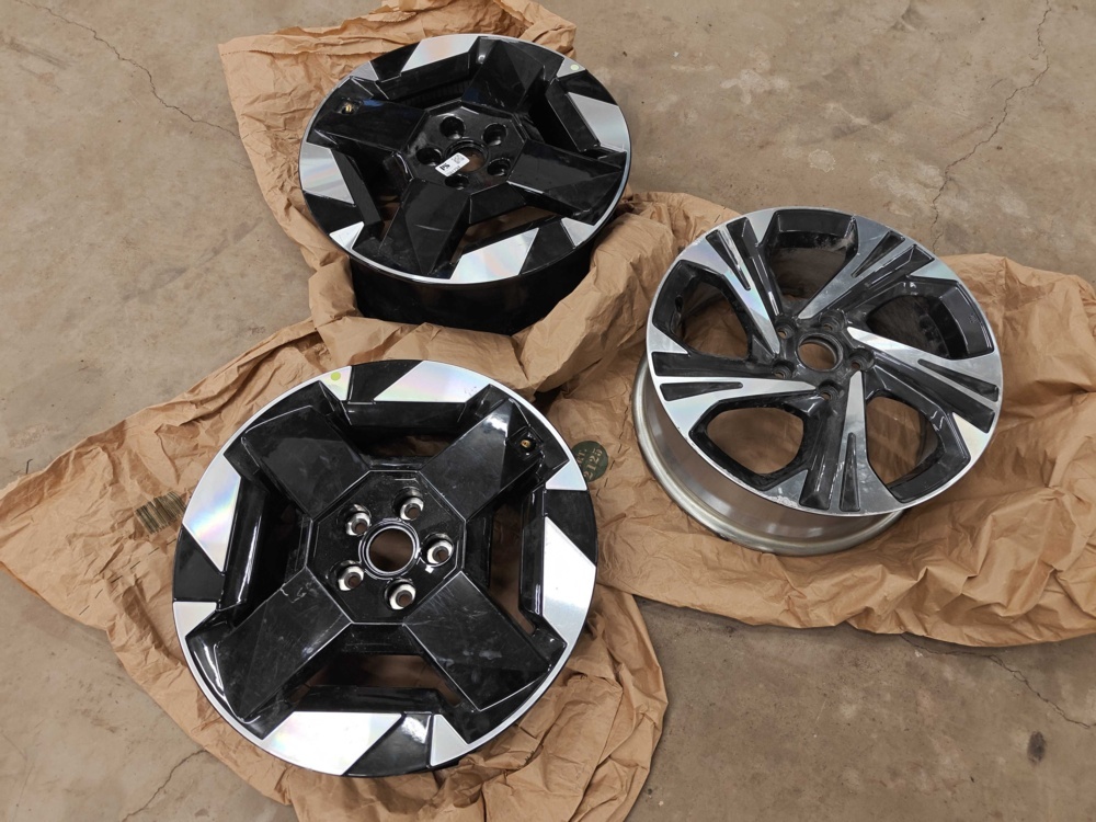 1581794-1 Aluminum rims 3pcs