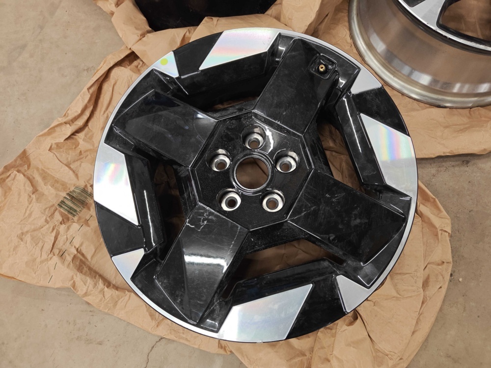1581794-2 Aluminum rims 3pcs