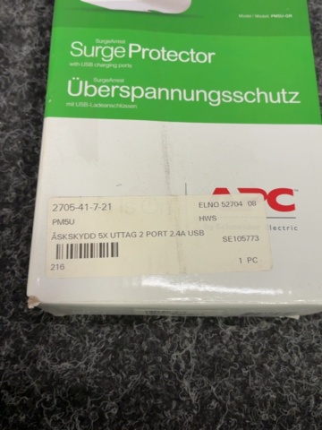 1604769-5 2 st Grenuttag Schneider Electric APC 2500 W, med åskskydd, USB-uttag