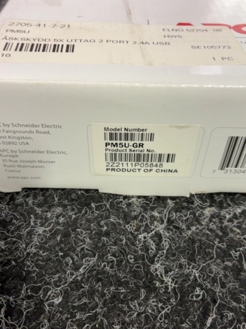 1604769-6 2 st Grenuttag Schneider Electric APC 2500 W, med åskskydd, USB-uttag