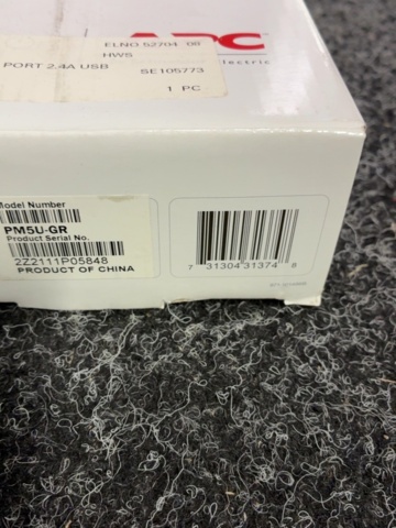 1604769-7 2 st Grenuttag Schneider Electric APC 2500 W, med åskskydd, USB-uttag