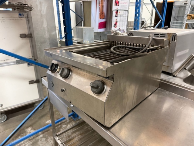1566732-9 Köksbänk med ho och grill