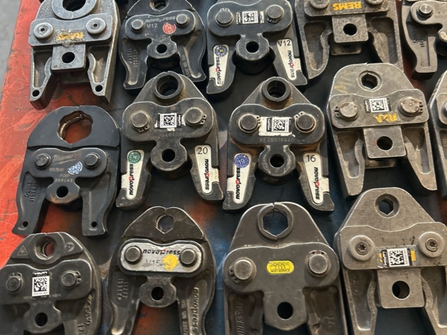 1545152-6 Pressbackar ca 26 st - Novopress, REMS, Milwaukee, m.m.