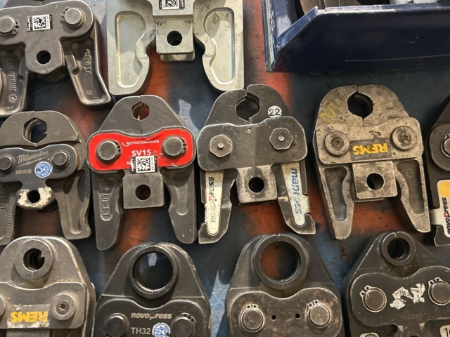 1545152-10 Pressbackar ca 26 st - Novopress, REMS, Milwaukee, m.m.