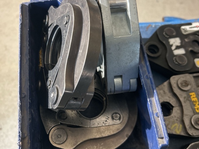 1545152-11 Pressbackar ca 26 st - Novopress, REMS, Milwaukee, m.m.