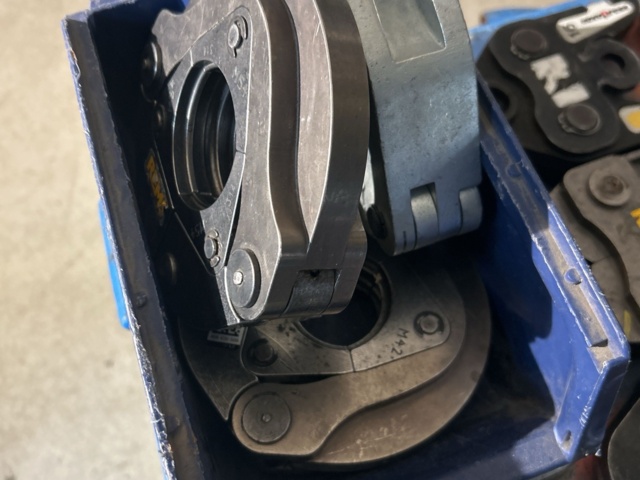 1545152-12 Pressbackar ca 26 st - Novopress, REMS, Milwaukee, m.m.