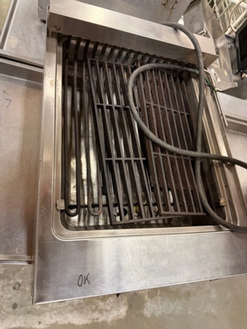 1566732-14 Köksbänk med ho och grill