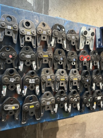 1545152-1 Pressbackar ca 26 st - Novopress, REMS, Milwaukee, m.m.