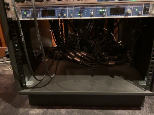 1548349-10 Välutrustad musikstudio för demontering - Genelec / RME / Marantz / SSL / Rupert Neve Designs