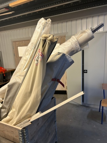 1600230-8 Samling med fönsterparaplyer och väderskydd