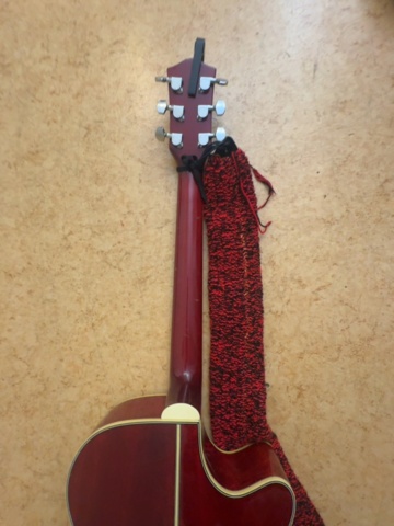 1458581-14 Parti musikinstrument – gitarr, basukulele, ukulele och digitalt trumset