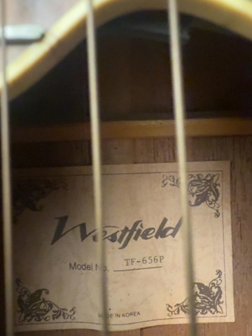 1458581-16 Parti musikinstrument – gitarr, basukulele, ukulele och digitalt trumset