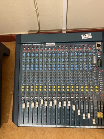1458584-2 2 st ljudmixers Allen & Heath MixWizard WZ 16:2 med multikabel och kontakter