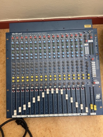1458584-4 2 st ljudmixers Allen & Heath MixWizard WZ 16:2 med multikabel och kontakter