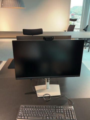 1548356-26 Kontorsarbetsplatser 4 st - Kontorsmöblemang med elektronikenheter - HÅG / Dell / Sveinheim m.fl