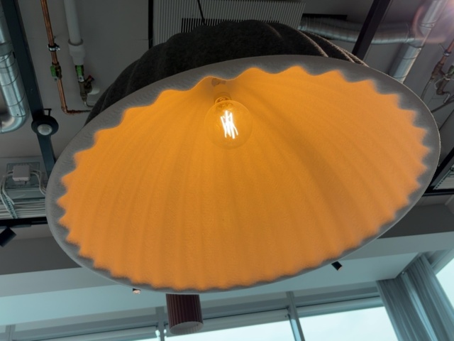 1548361-3 Pendellampa - Muuto Under The Bell