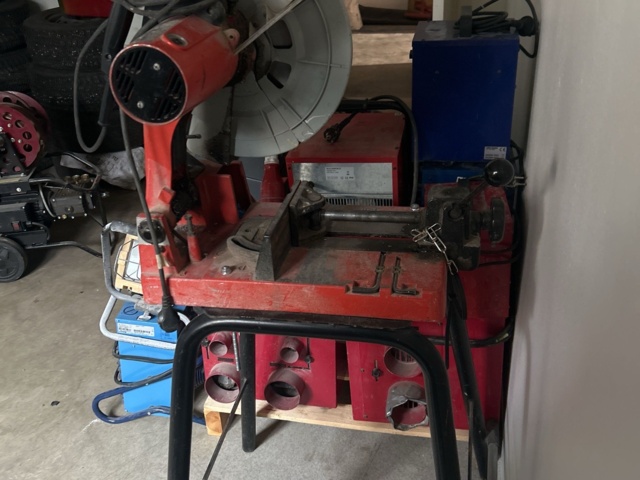 1604947-2 Kapmaskin för metall med stativ - RIDGID 590-L