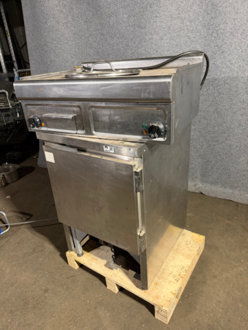 1566510-3 Stekbord med underskåp