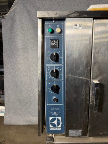 1566513-5 Ugn med stativ – Electrolux AR 170
