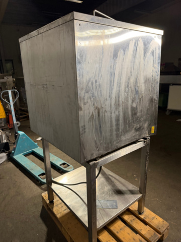 1566513-8 Ugn med stativ – Electrolux AR 170