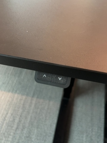 1548364-3 Höj- och sänkbart skrivbord med kontorsstol - Steelcase