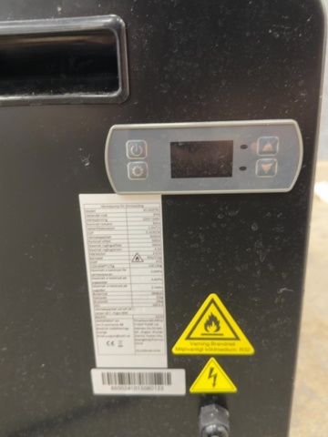 1605671-4 Poolvärmepump splash 3kw | svart