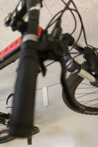 1515331-18 Cykel Kross Level 3,0. 27 växlar