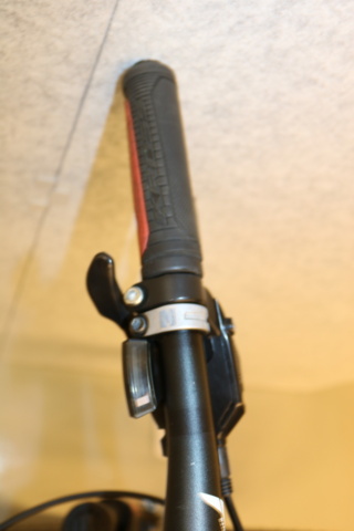 1515331-19 Cykel Kross Level 3,0. 27 växlar
