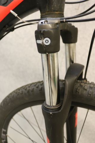 1515331-22 Cykel Kross Level 3,0. 27 växlar