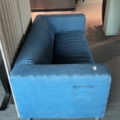 1548371-3 Tresits-soffa med denimklädsel