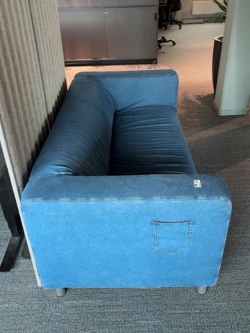 1548371-3 Tresits-soffa med denimklädsel