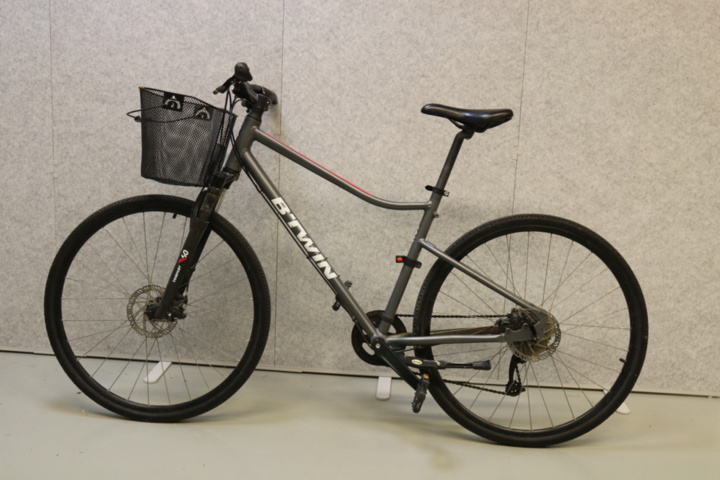 1515335-2 Cykel BTwin Riverside 500. 9 växlar