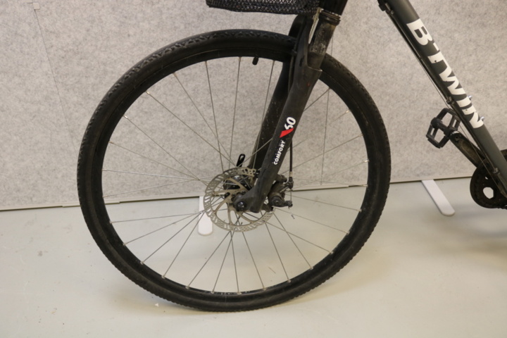 1515335-14 Cykel BTwin Riverside 500. 9 växlar