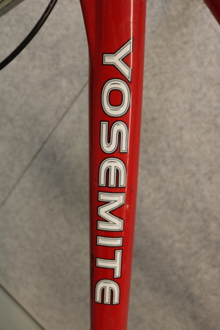 1515336-7 Cykel Yosemite XC Race. 27 växlar