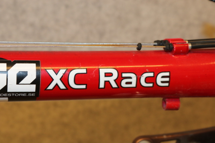 1515336-9 Cykel Yosemite XC Race. 27 växlar