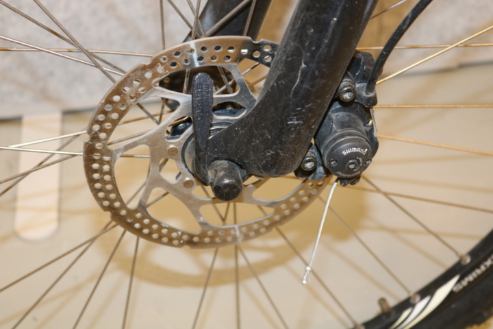 1515336-17 Cykel Yosemite XC Race. 27 växlar