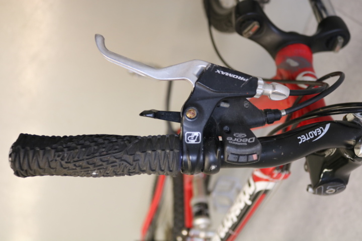 1515336-19 Cykel Yosemite XC Race. 27 växlar