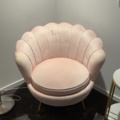 1548374-3 Möblemang och inredning till samtalsrum - ”The Pink One”