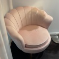 1548374-4 Möblemang och inredning till samtalsrum - ”The Pink One”
