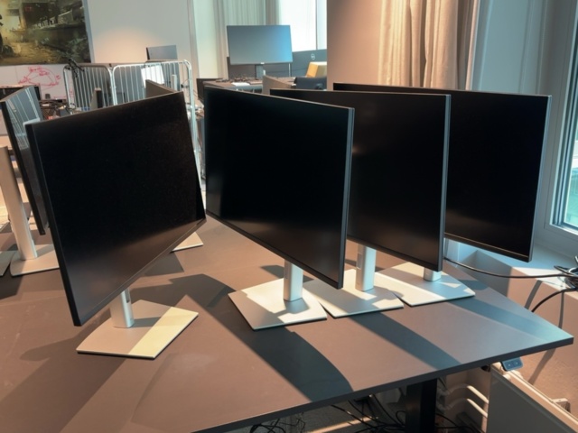 1548382-1 Bildskärmar 4 st 32" - Dell P3223QE