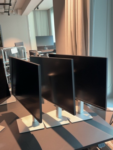 1548382-3 Bildskärmar 4 st 32" - Dell P3223QE