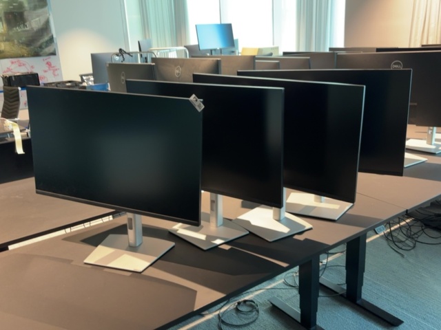 1548383-1 Bildskärmar 4 st 32" - Dell P3223QE