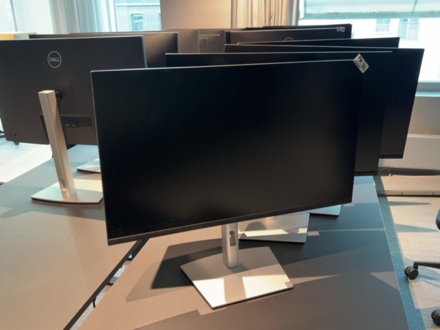 1548383-2 Bildskärmar 4 st 32" - Dell P3223QE