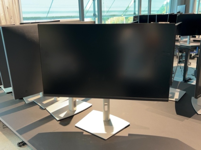 1548387-2 Bildskärmar 8 st 32" - Dell P3223QE