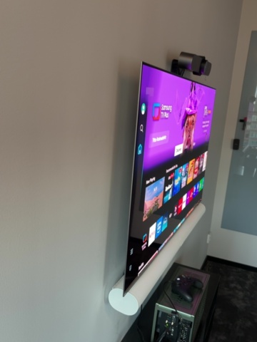 1548394-4 Konferensutrustning med möblemang och smart-TV 55" - Samsung, Sonos / Logitech